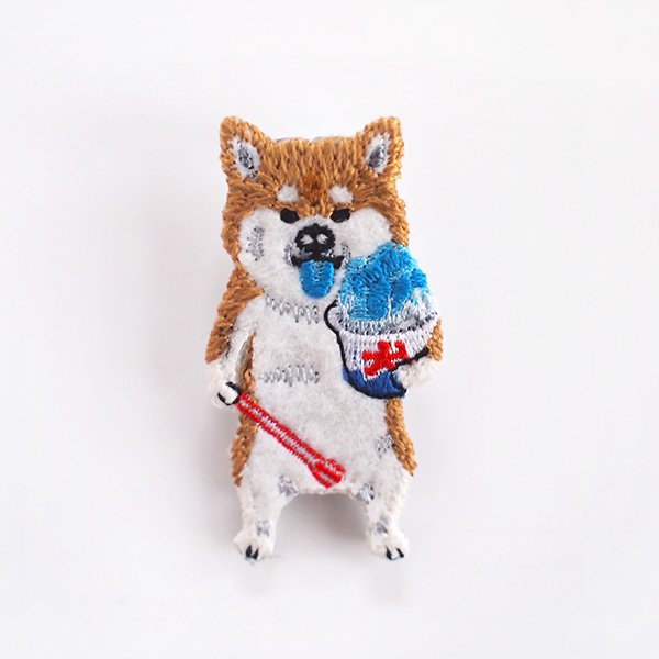 Pokefasu ポケファス コオリー犬 ブローチ バッチ かわいいと楽しいをお届けします 雑貨屋5cochi ゴコチ オンライン通販ショップ