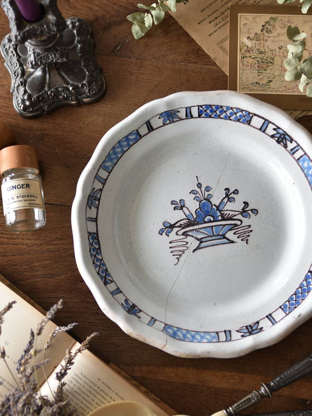フランスのアンティークプレート、古い陶器、陶磁器などのお皿を販売