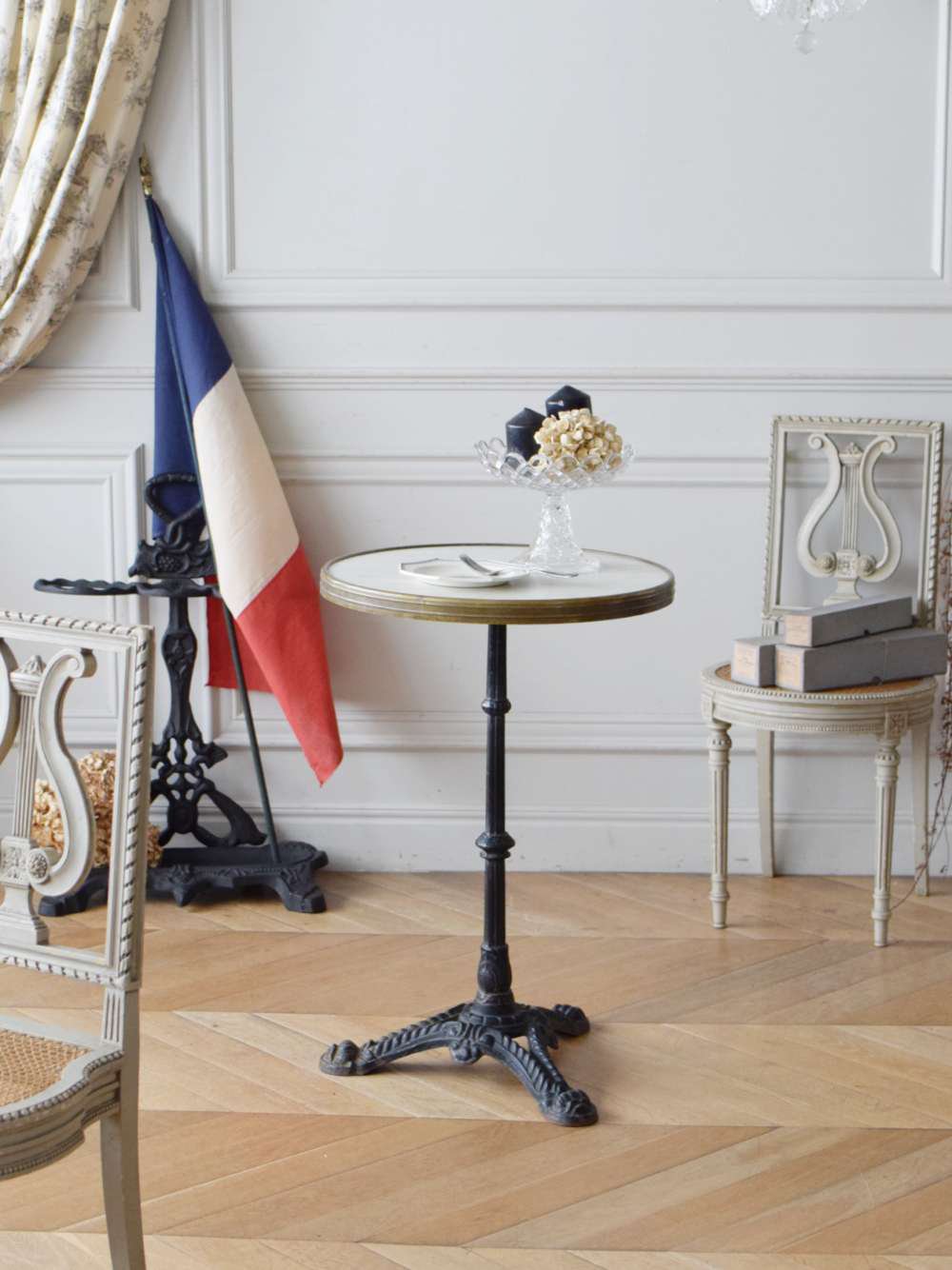 やすい フランスアンティーク木製カフェテーブル/ビストロ机 ...
