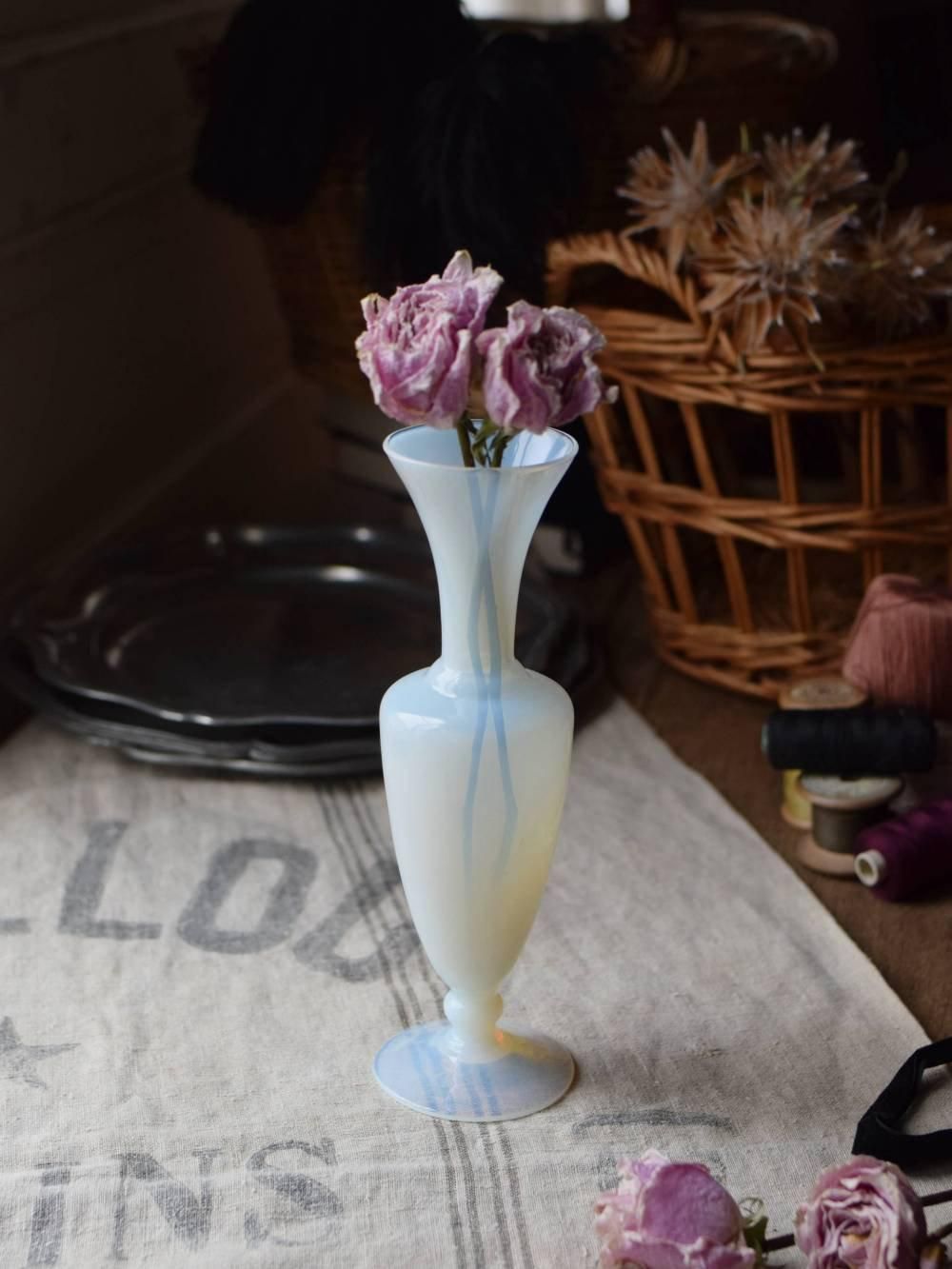 フランスアンティークオパリンガラスフラワーベースピンク×乳白