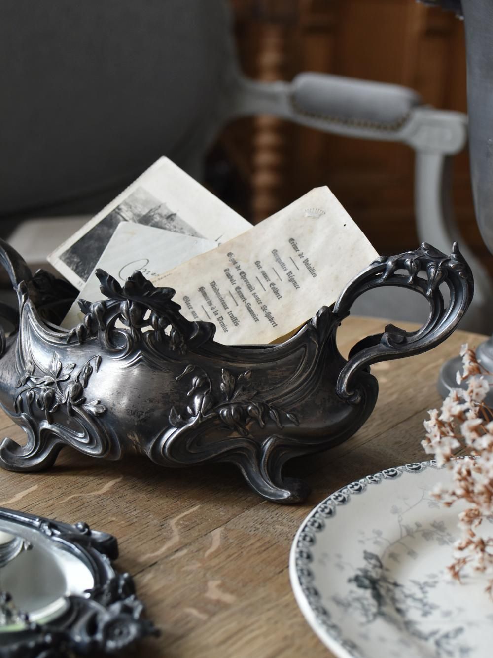 ロイヤルウースター　ブラッシュアイボリージャルディニエール　リーフ型　花器　鉢 ロイヤルウースター ブラッシュアイボリージャルディニエール