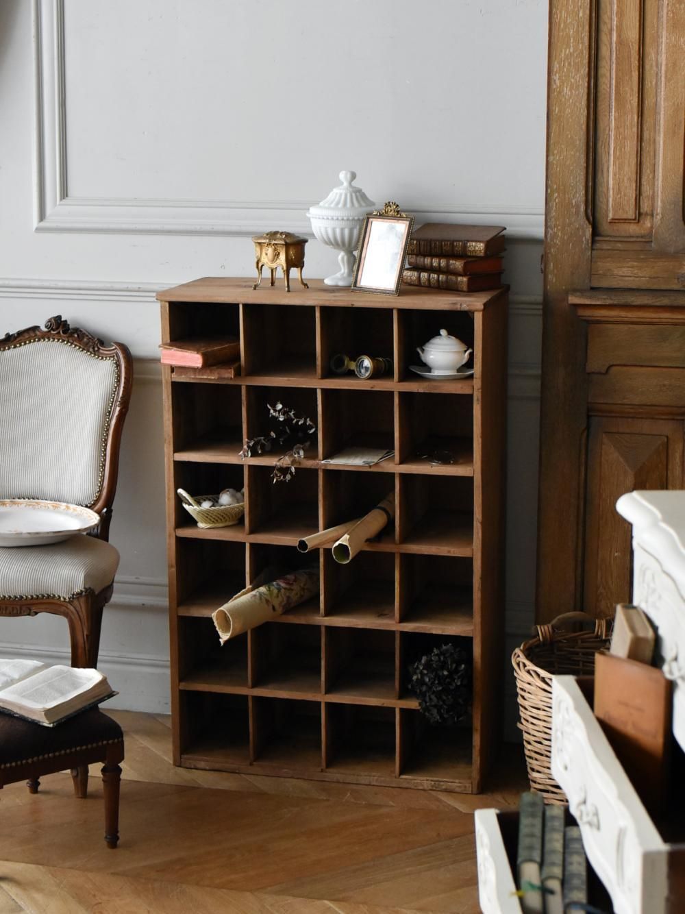 アンティークマス目ラック フランスアンティーク家具 升目棚