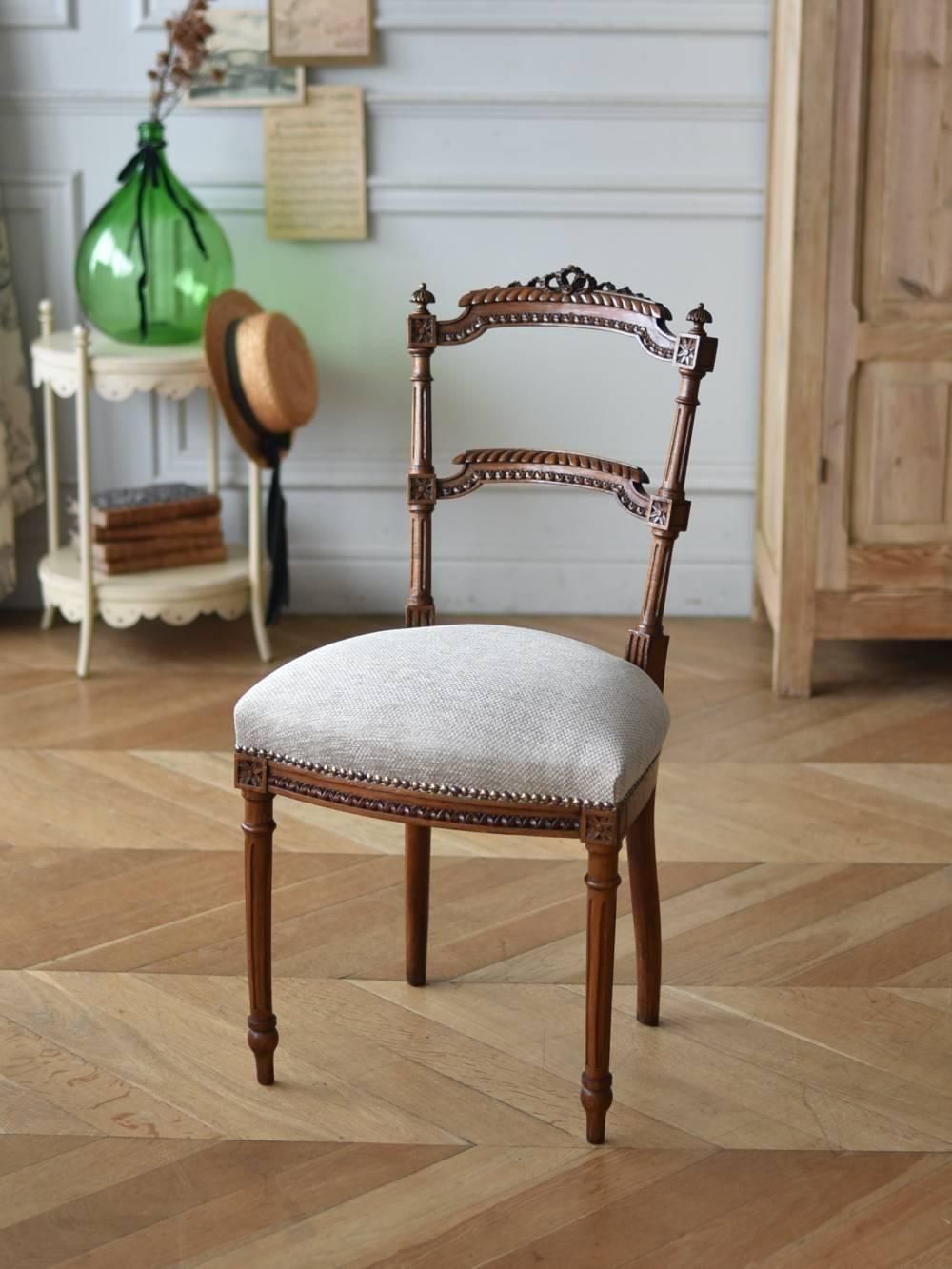 フランス アンティーク チェア 革張り 真鍮 鋲 フランスの