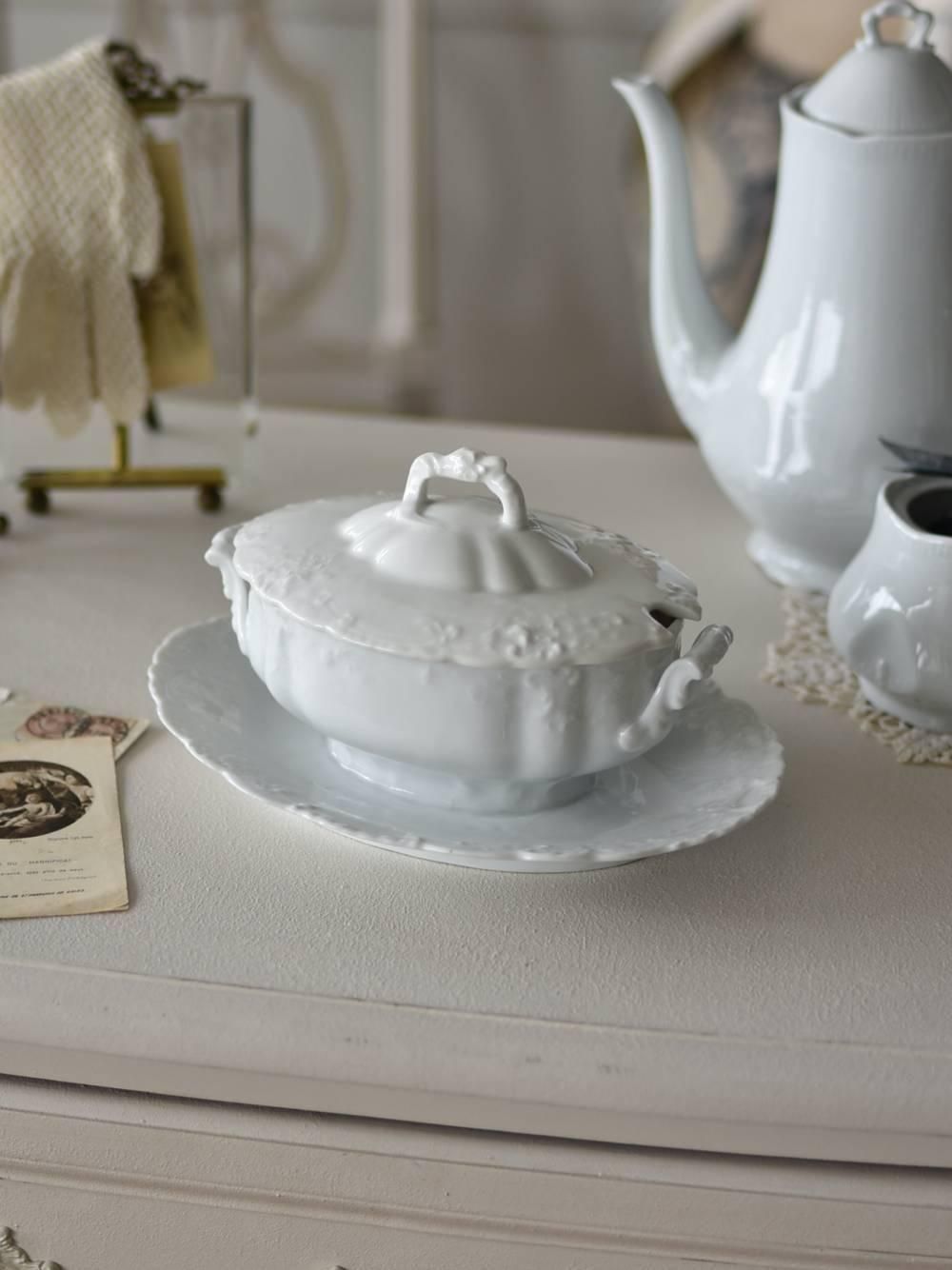 ♡Hページです♡　フランスアンティーク　トリム　25ｍ　未使用 フランスから届いたアンティークのミニチェスト、美しい猫足の