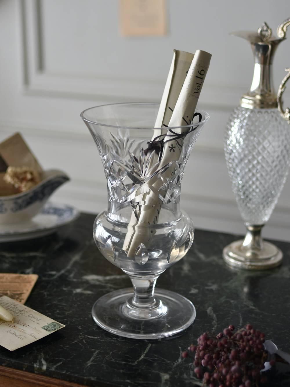 フランスのアンティーク　ウランガラス　花瓶　花活　花生　硝子 フランスのアンティーク ウランガラス 花瓶 花活 花生 硝子