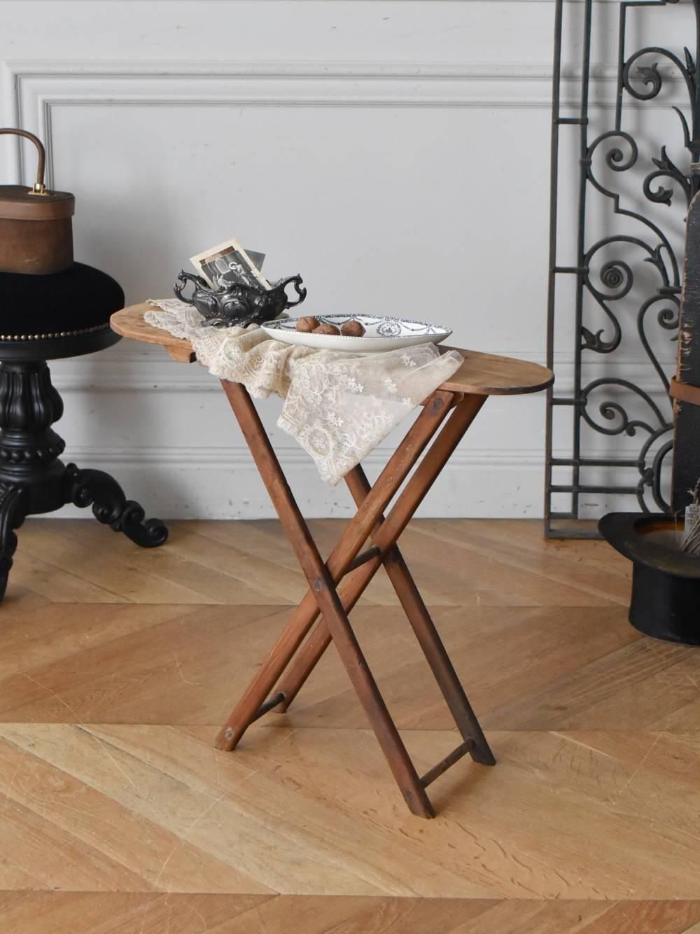 アンティーク/イギリス製/木製/アイロン台/折りたたみ/ディスプレイ/店舗什器 アンティーク/イギリス製/木製/アイロン台/折りたたみ/ディスプレイ