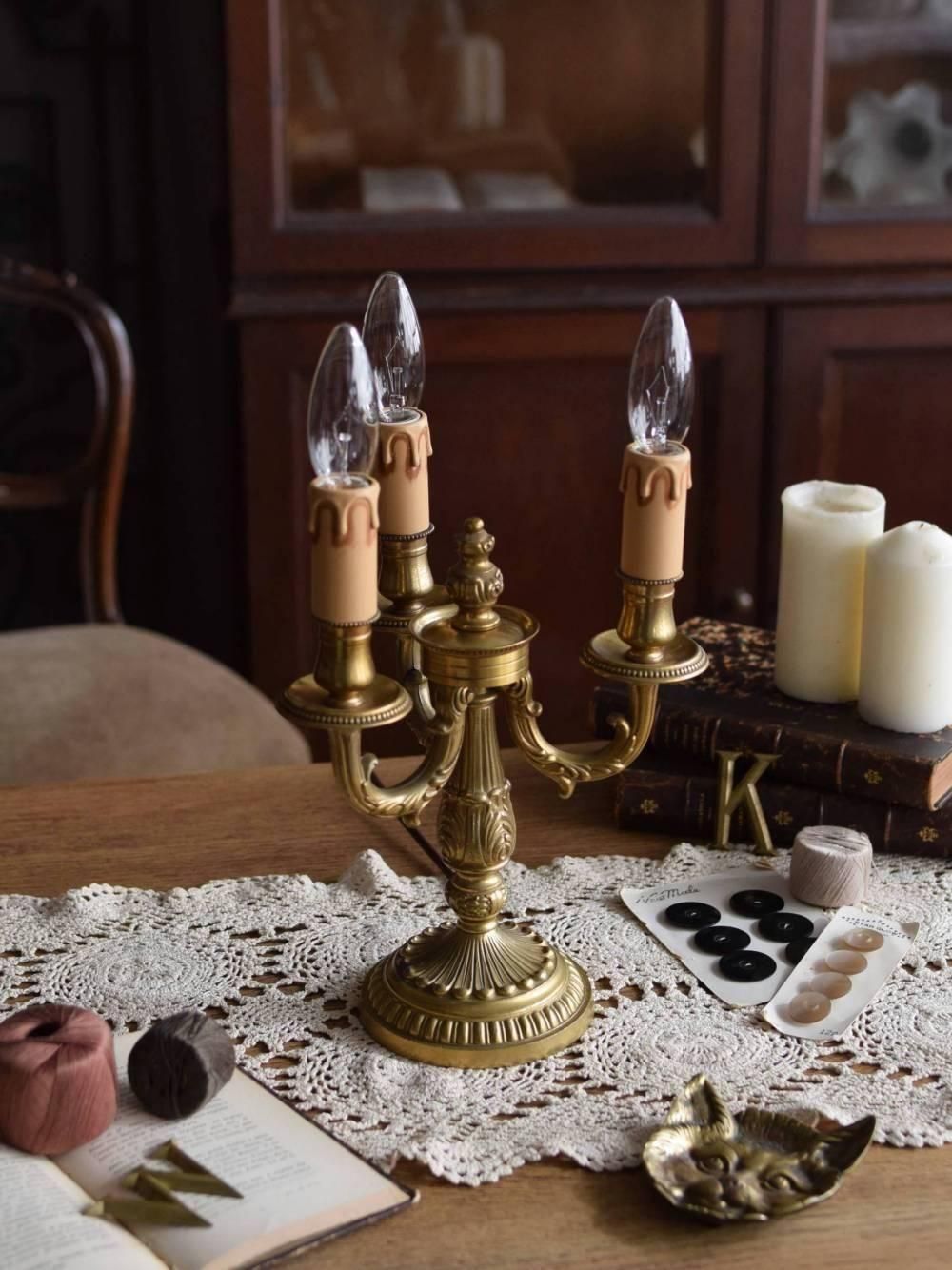 3灯テーブルランプ.5 フランスアンティーク照明 卓上ランプ フレンチ