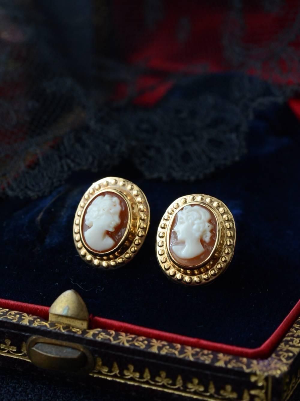 ギュ　アンティークボタン　カメオ　ピアス カメオピアス(BROWN): 『欧州航路』