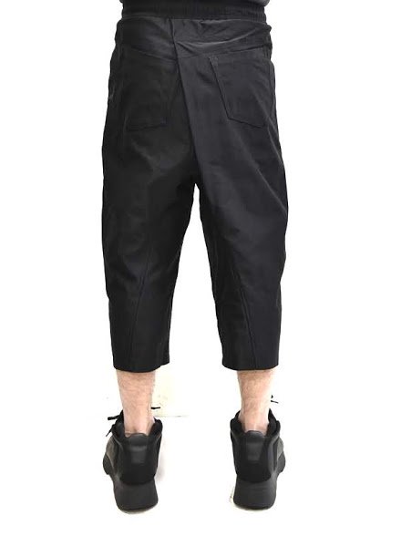 JULIUS(ユリウス) NYLON FIBRIL JERSEY TUCKED CROPPED PANTS (BLACK) 657PAM17　ナイロン　 フィブリル　ジャージー　タックド　クロップド　パンツ　ブラック　2019　通販　オンラインショップ　正規店　正規取扱店 広島　- jacuzzi