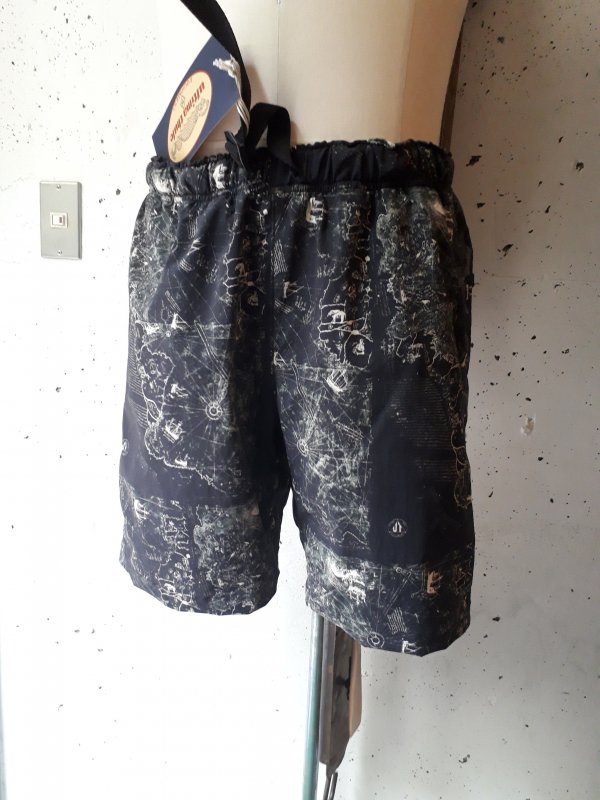 FREEWHEELWRS(フリーホイーラーズ) ULTIMA THULE EQUIPMENT ADVENTURE COLLECTION  “OUTDOOR SHORTS” (ANCIENT MAP MONOTONE PRINT) #1922022 アウトドア ビーチ ショーツ カイパン  地図 モノトーン プリント 通販 オンラインショップ セレクトショップ 広島 正規 代理店 ...