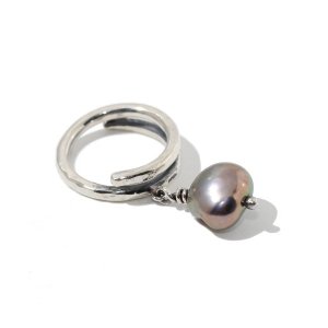 Baroque Pearl’s Coil Ring