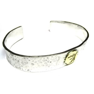Hammered Plain Bangle with Gold Claw Mark