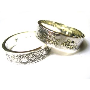 【2/14迄に到着希望の場合は要相談】Compressed Silver Dust Ring&Compressed Gold Dust Ring(２本セット）