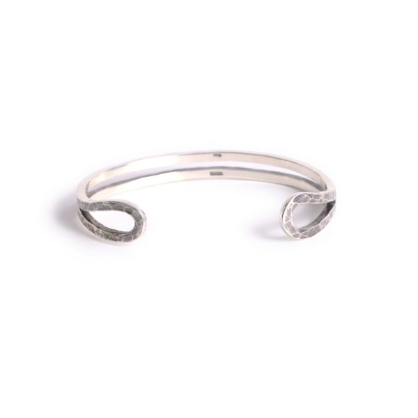 Loopin’ Bangle/ Hammered finish - VIVIFY STORE