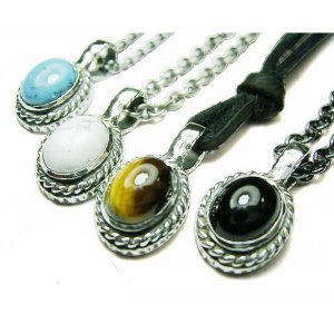 8 x 10mm Stone Setting Necklace