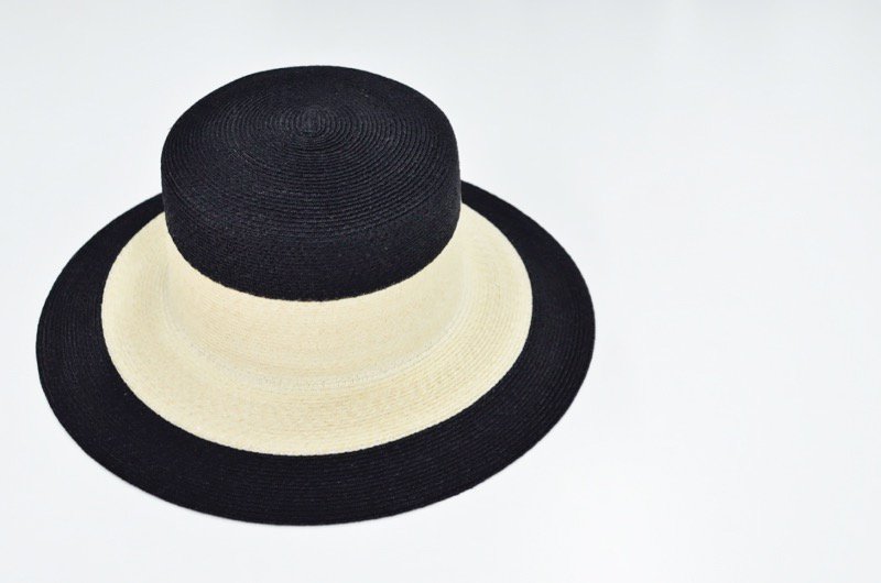 KAMILAVKA line border hat - BLACK - CRACKFLOOR WEBSHOP