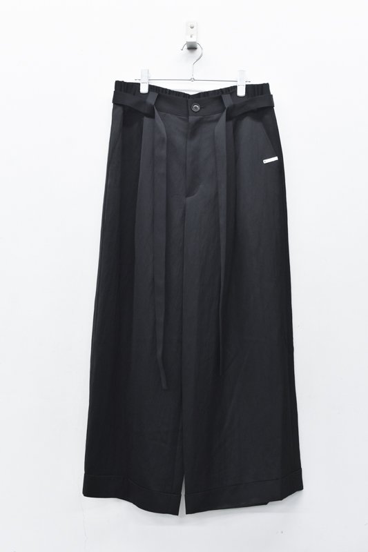 prasthana / belted wide trousers - BLACK