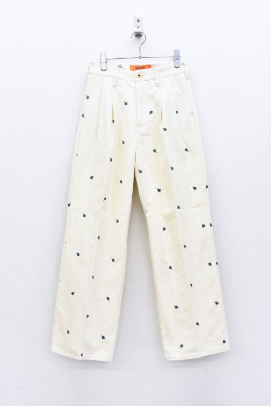 NON TOKYO / FLOWER EMBROIDERY TUCK PANTS - IVORY