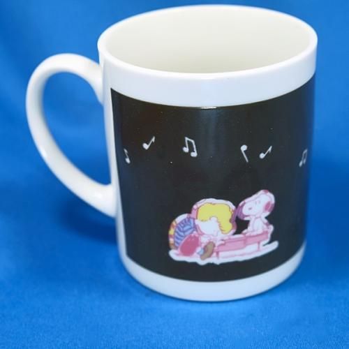 スヌーピー温感マグ ピアノ - 音楽雑貨・発表会記念品・ギフト 美術