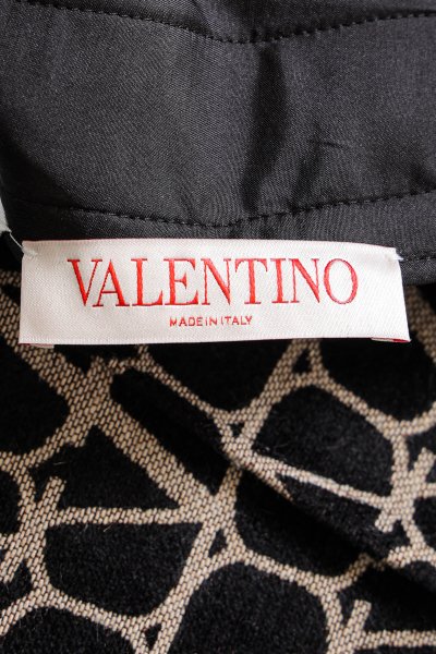 VALENTINO ヴァレンティノ SHORT WITH LEATHER Vロゴ ジャガード