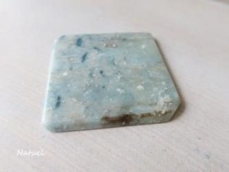 ❤〚青翡翠〛小滝入りコン沢 　　　　（糸魚川産） 楽天市場】糸魚川翡翠 小滝入コン沢産 勾玉 ブルー 2.7g 証明