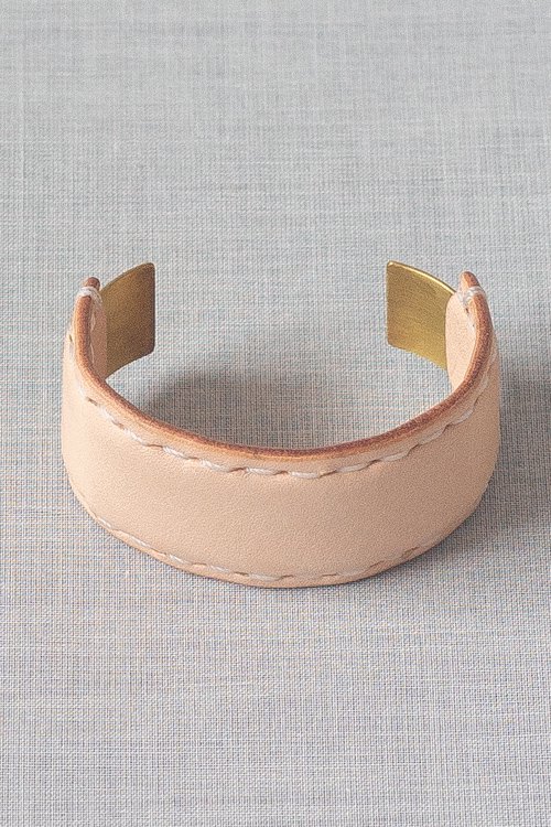 not lying jewelry bangle brass M - womb brocante online shop