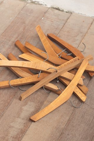 Wood Hanger Set