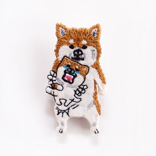 pokefasu ポケファス ナマハ犬 ブローチ バッチ - かわいいと楽しいをお届けします。雑貨屋5cochi（ゴコチ）通販ネットショップ