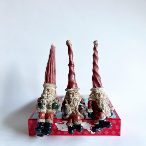 No.026 Vintage 3 Tall Hat Santa Sitting Figurines 3人のサンタの置き物