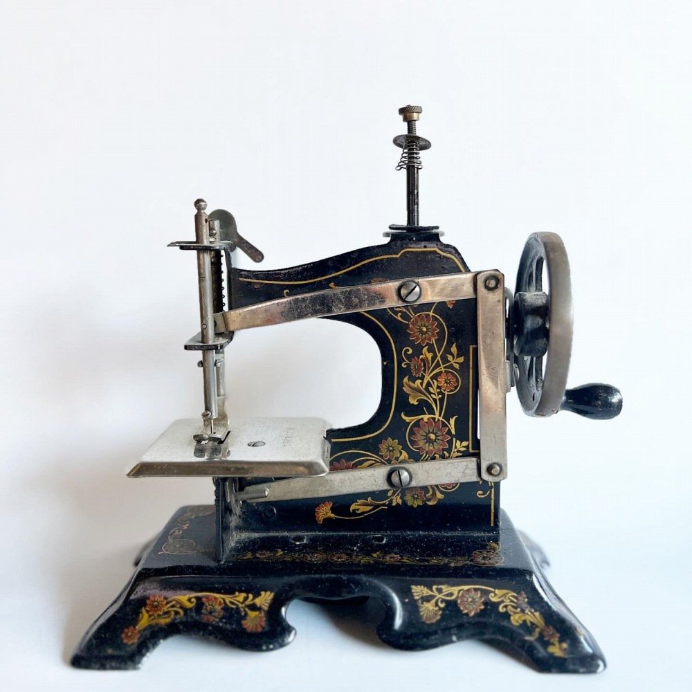 No.033 Vintage Sewing Machine ߥ֤ʪ img