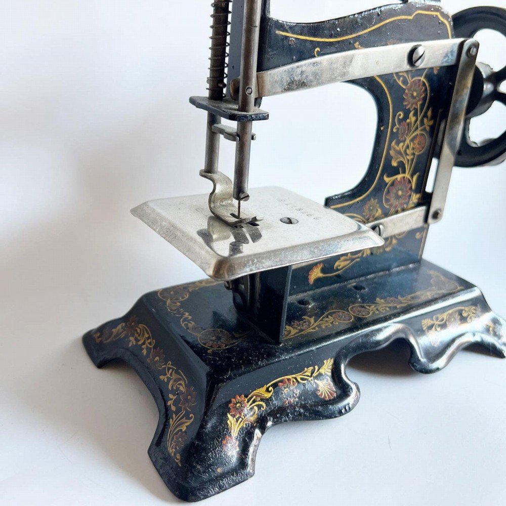 No.033 Vintage Sewing Machine ミシンの置き物 - cuccu-こども服と