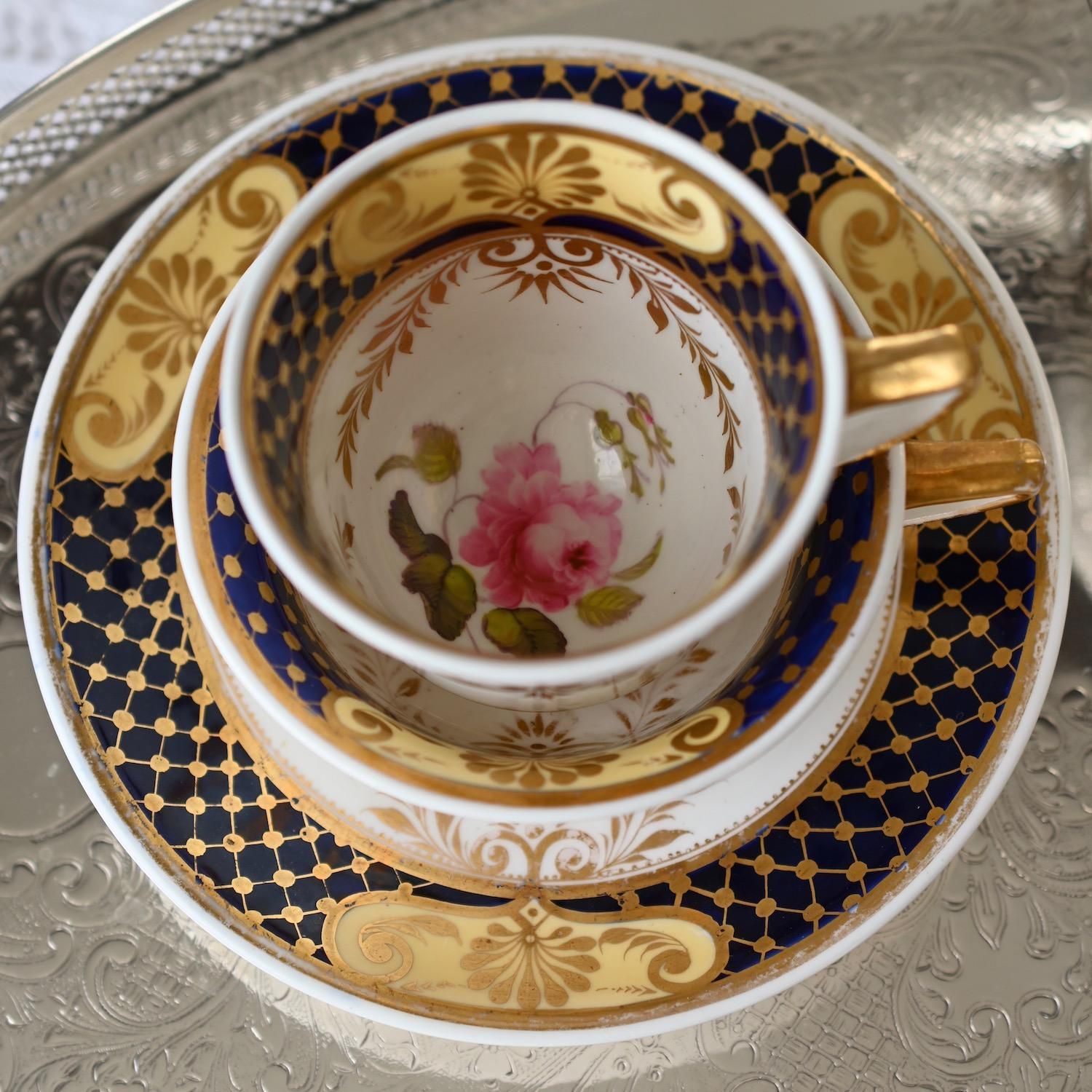 1820年代・H＆Rダニエル・珍しいティーカップシェイプ・手描きの