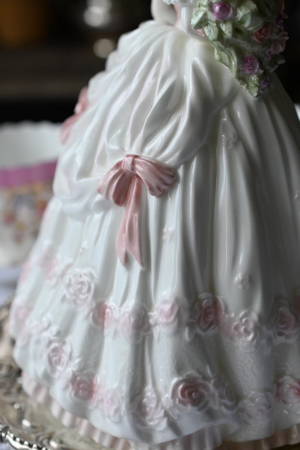 コールポート　フィギュリン　sweetest rose コールポート フィギュリン sweetest rose Coalport Figure