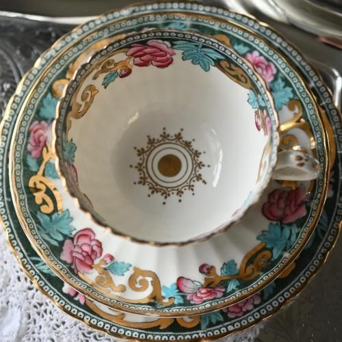 1890年代 ミントン オリエンタルなお花柄がシックなティーカップ