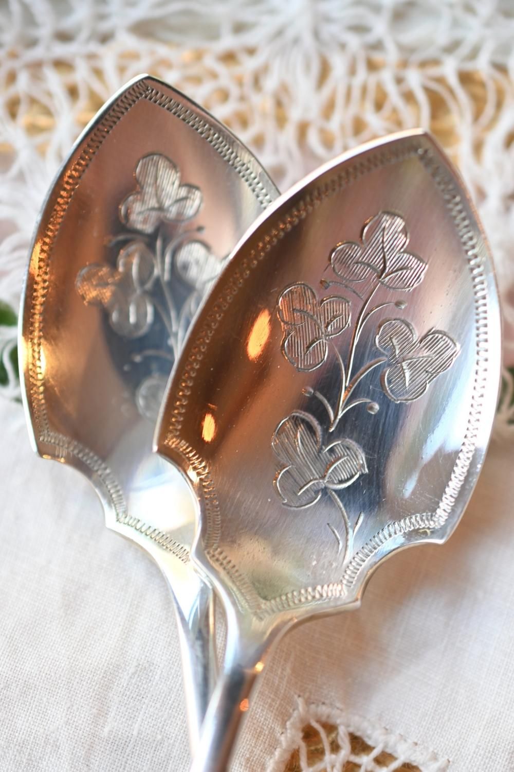 幸運のホースシューと四つ葉のクローバー柄のジャムスプーン2本セット