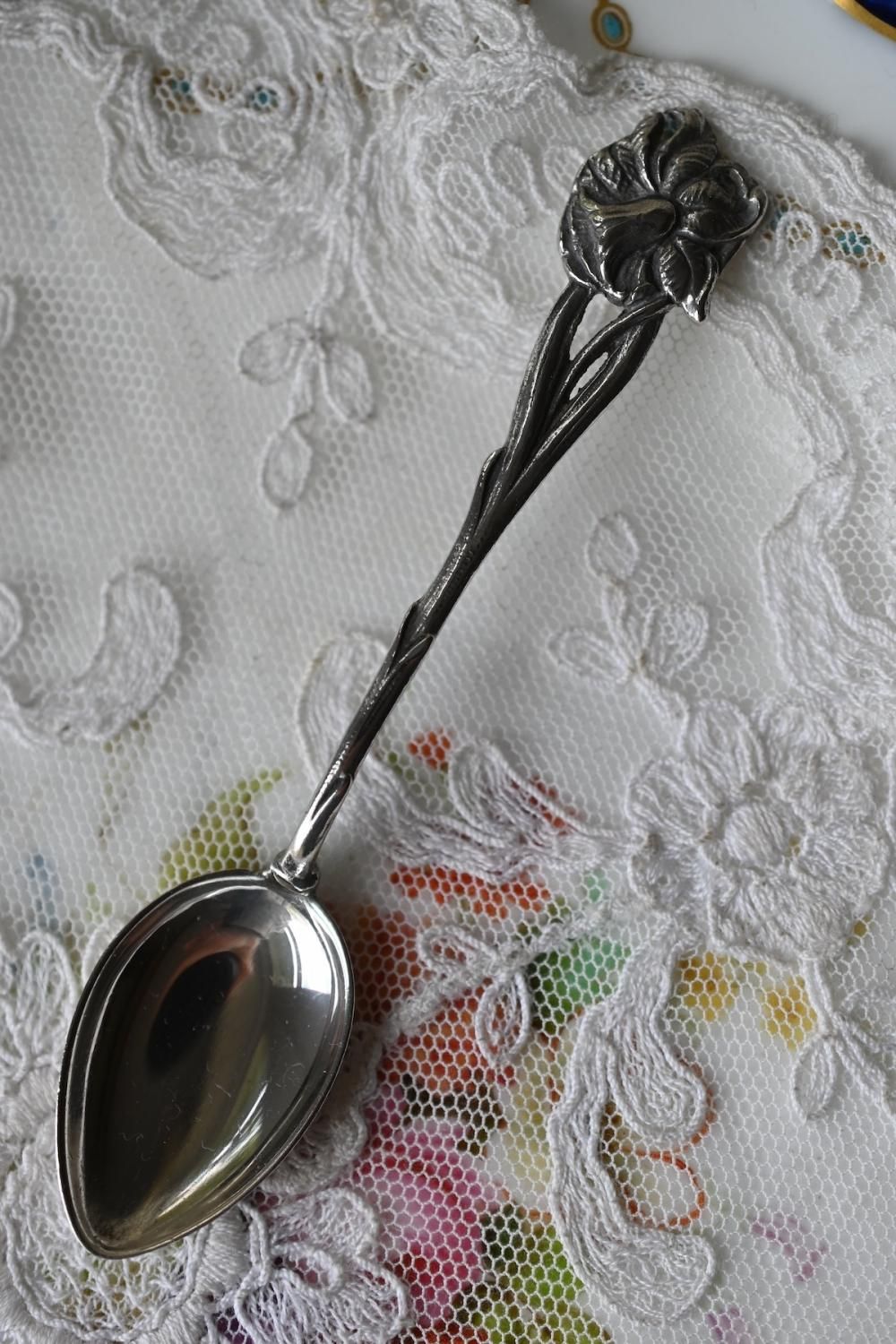 1920年代 お花のモチーフハンドルが美しいドイツ製シルバー