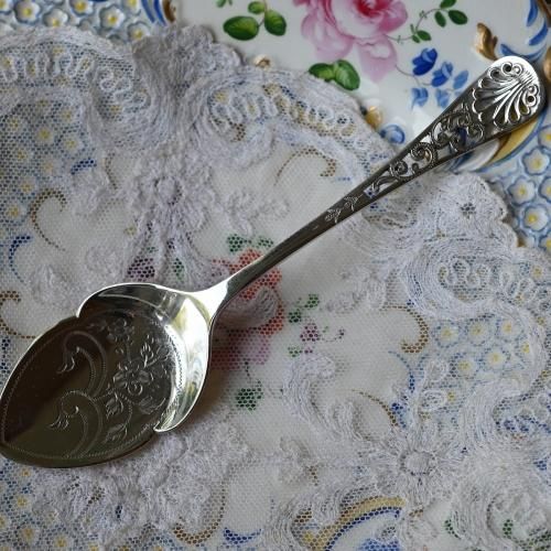 アンティークシルバー ピアスのジャムスプーン アンティークシルバー ピアスのジャムスプーン