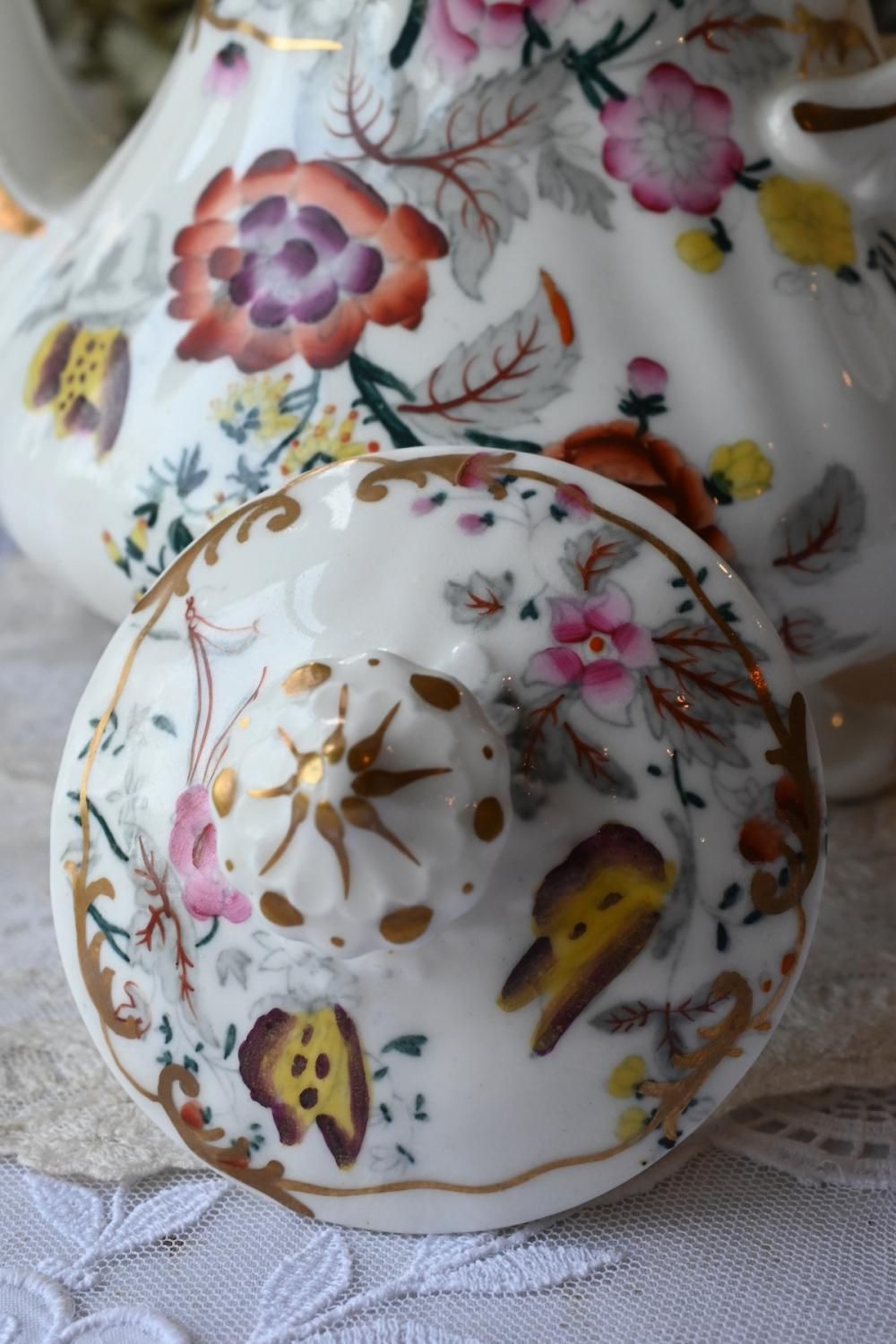 ニューホール 19世紀 イングランド シノワズリ 窓辺の少年 ソーサー プレート ニューホール 19世紀 イングランド シノワズリ 窓辺の少年