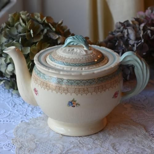 陶器 イギリス ビンテージ ティーポット ROYAL WESSEX by CHURCHILL CHINA