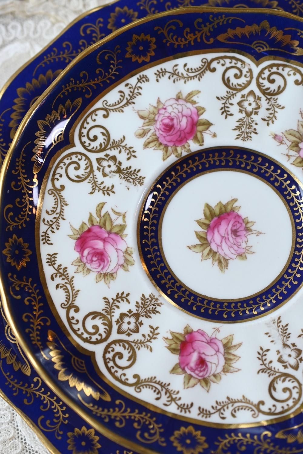 1910年頃 コウルドン 金彩 コバルト ローズ キャビネットトリオ 英国 1910年代・コウルドン コバルトエッジとピンクローズの