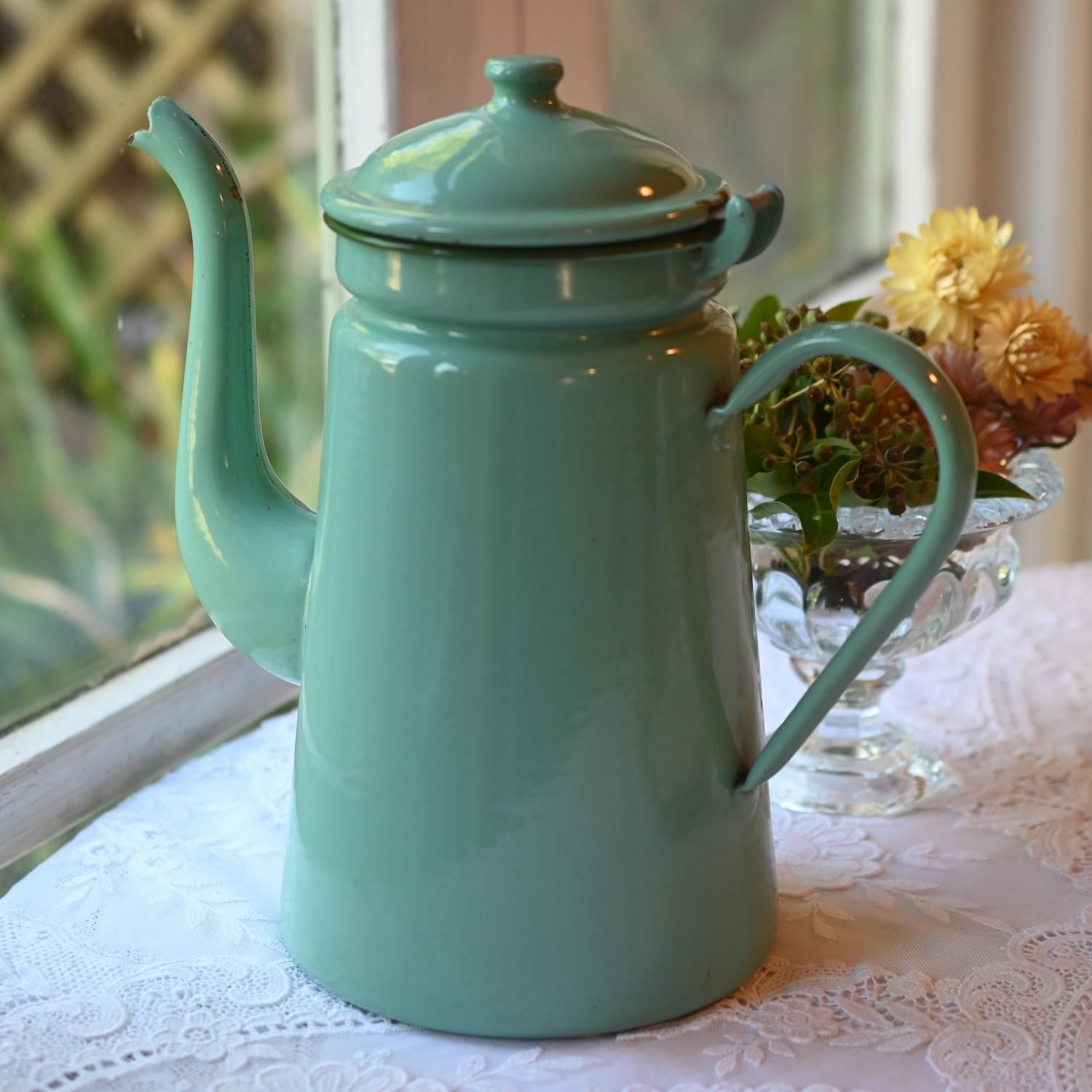 アンティーク　オフホワイト エナメル コーヒーポット maxresdefault.jpg