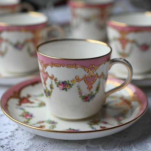ミントン・ポンパドールピンクと手描きのお花のスワッグのコーヒーカップ＆ソーサー　単品（送料込）