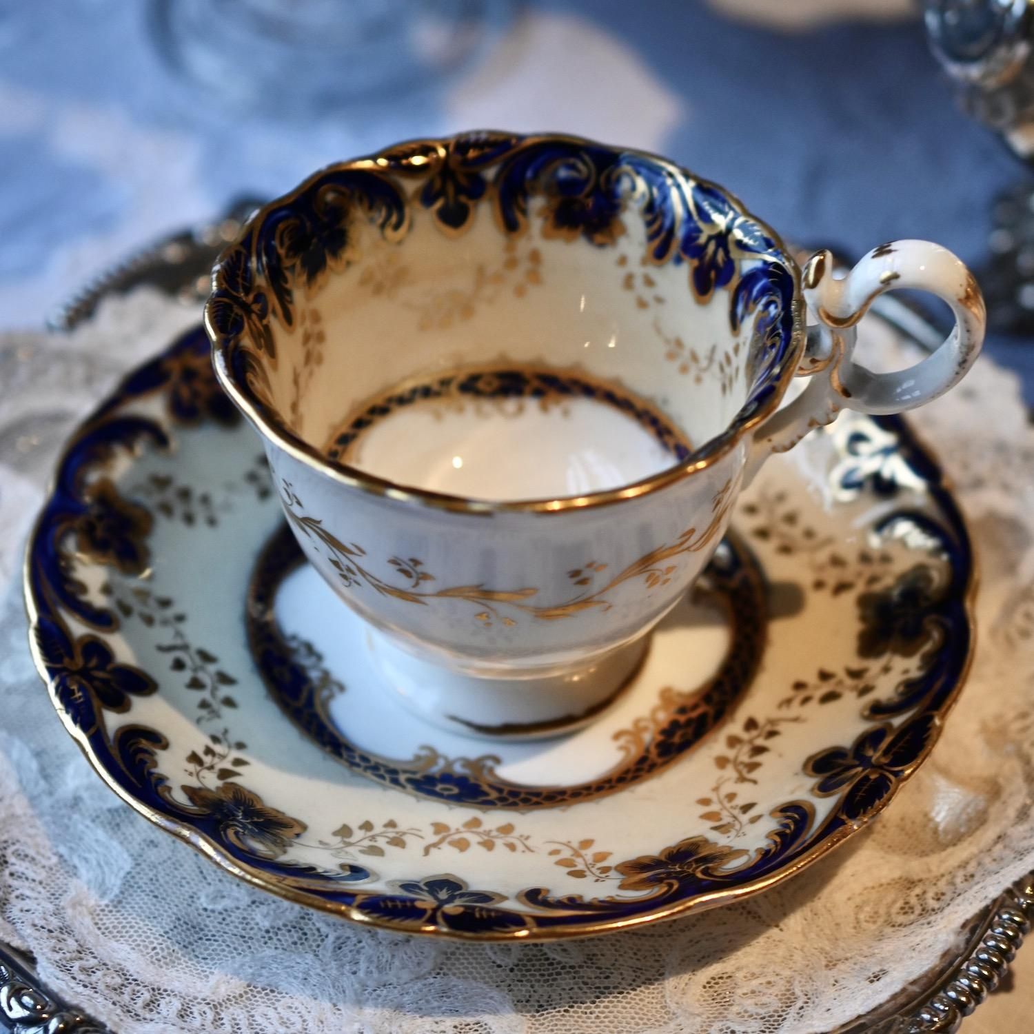 極美品 コールポート 手描き アデレードシェイプ ハンドペイント アンティーク コールポート アンティークカップ&ソーサー アデレードシェイプ