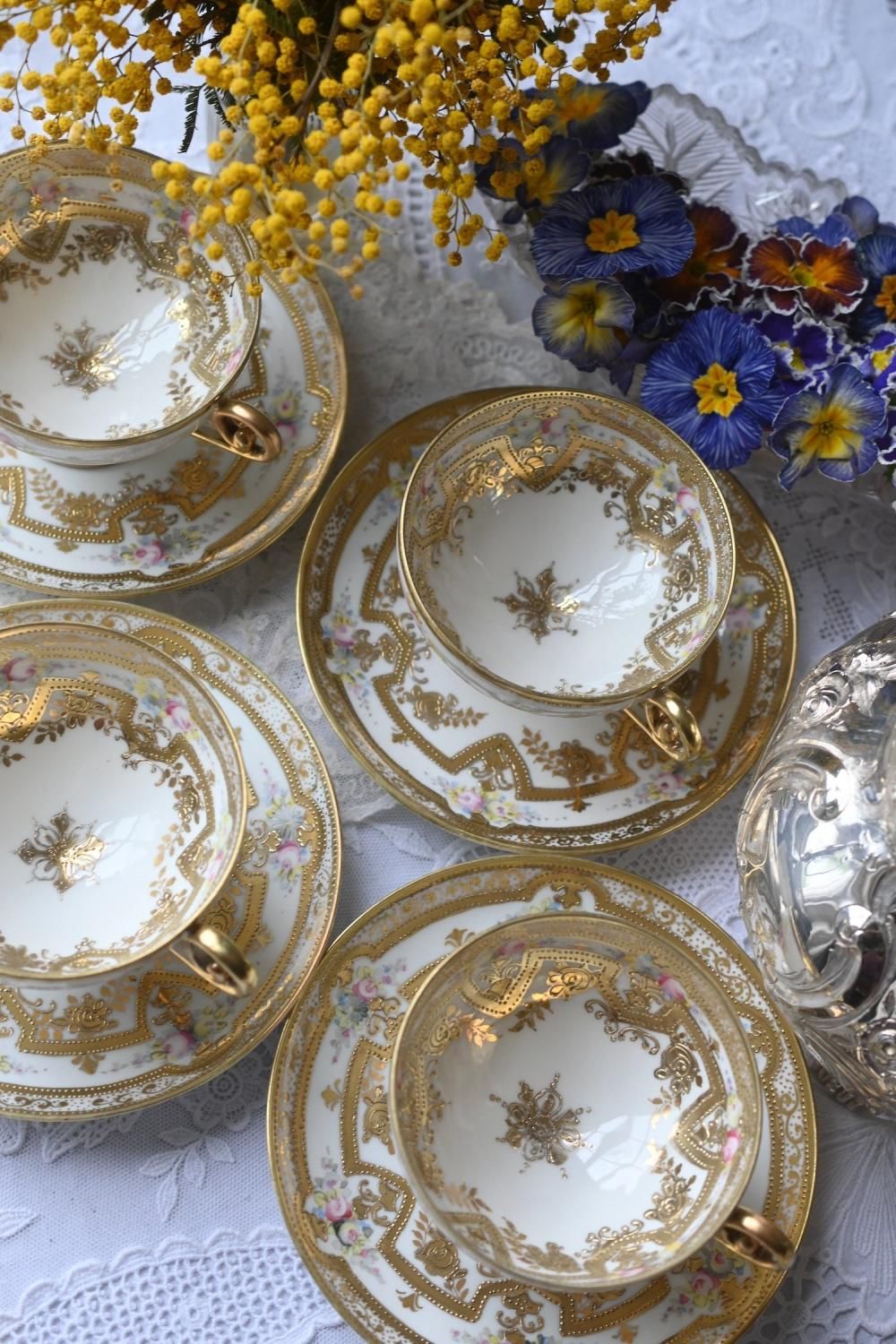 オールドノリタケ 1900年初期 ジュエル金彩が豪華な高台の