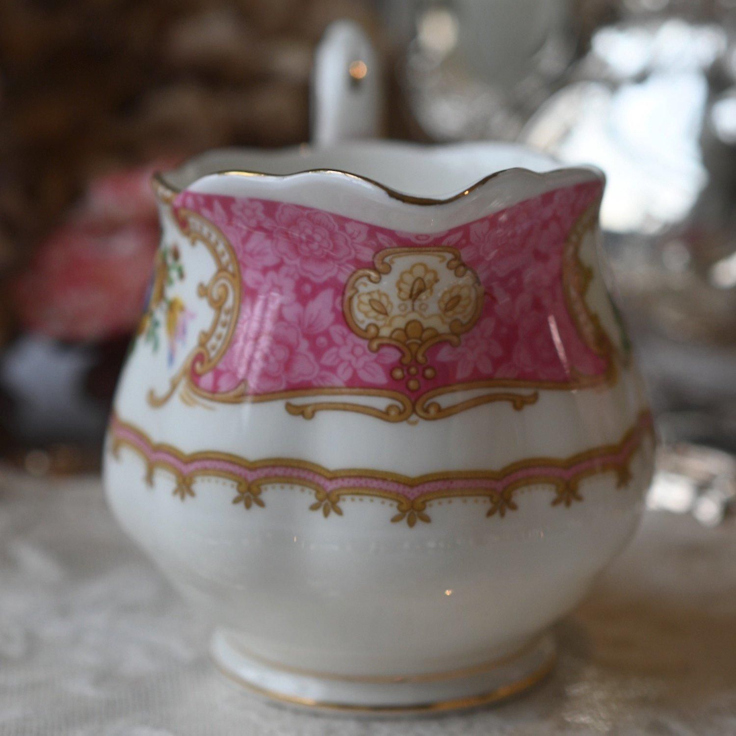 1950年代・ロイヤルアルバート レディカーライル ピンクと