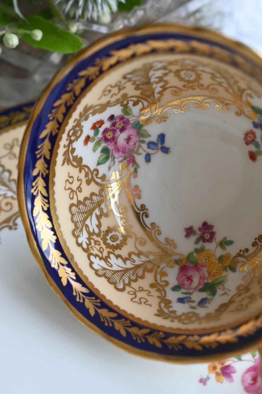 【古コウルドン】コバルト 金彩 多彩／プレート 飾皿「花のリムとメダリオン」 古コウルドン】コバルト 金彩 多彩／プレート 飾皿「花のリムと
