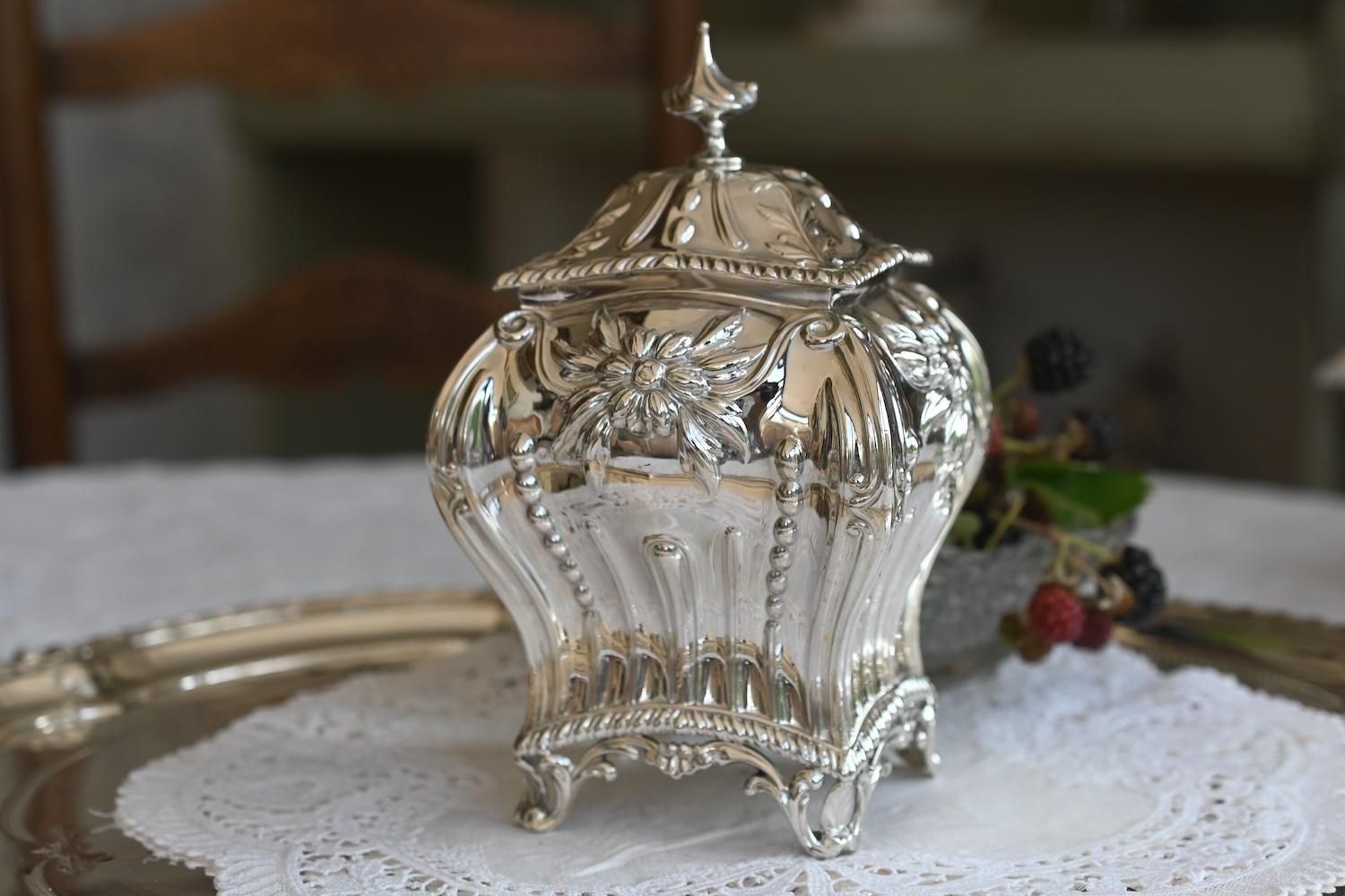 1895年 スターリングシルバー ボンベ・コモードシェイプ 美しい