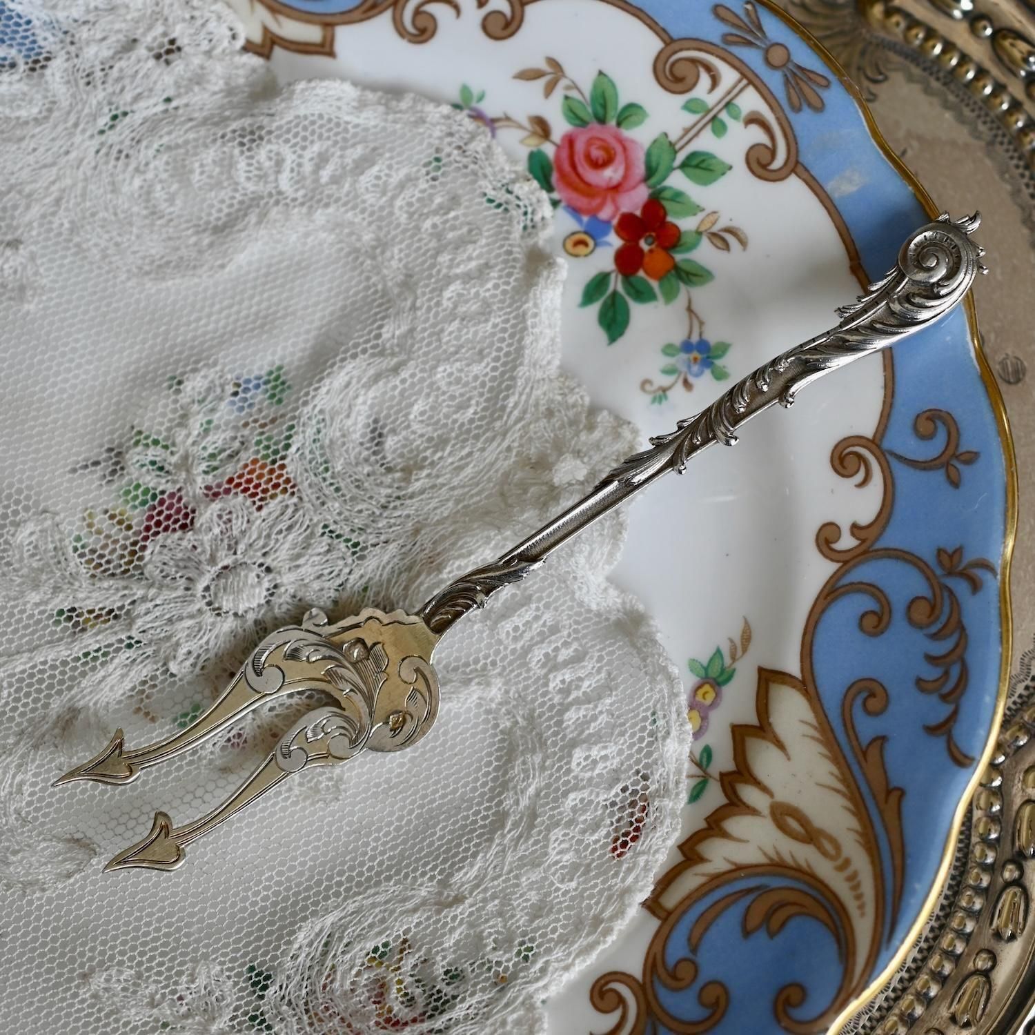 フランス製 装飾が美しい 小さくてデコレティブなサーヴィング