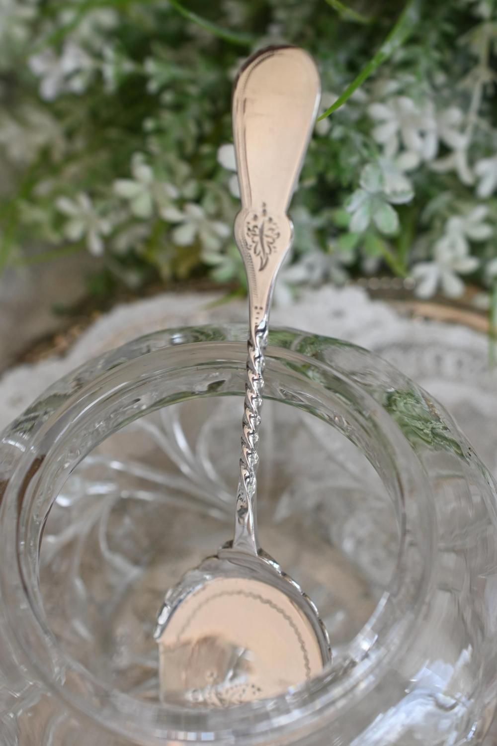 ヴィンテージ シルバープレート製の蓋とガラスのジャムポット・ジャム