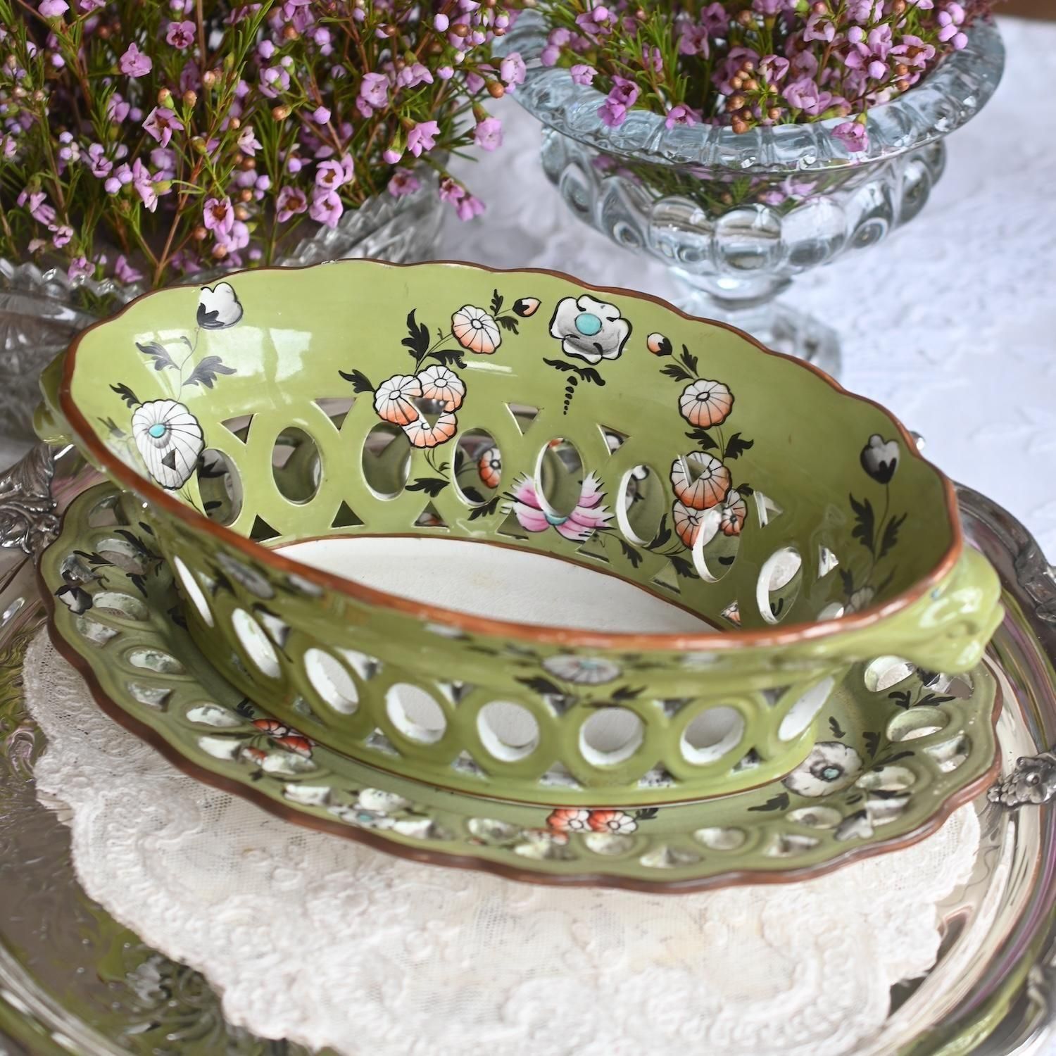 スポード陶器を英国コッツウォルズからお届けしております。